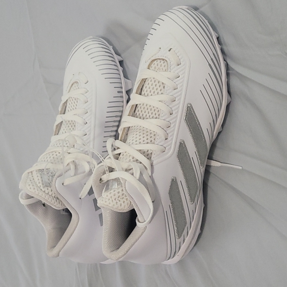 *NWT*Boys/Men Adidas Football Cleats size 7 BRAND NEW
